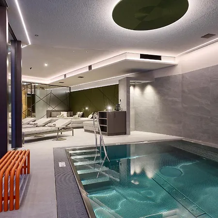 Dorf570 Aparthotel 4*
